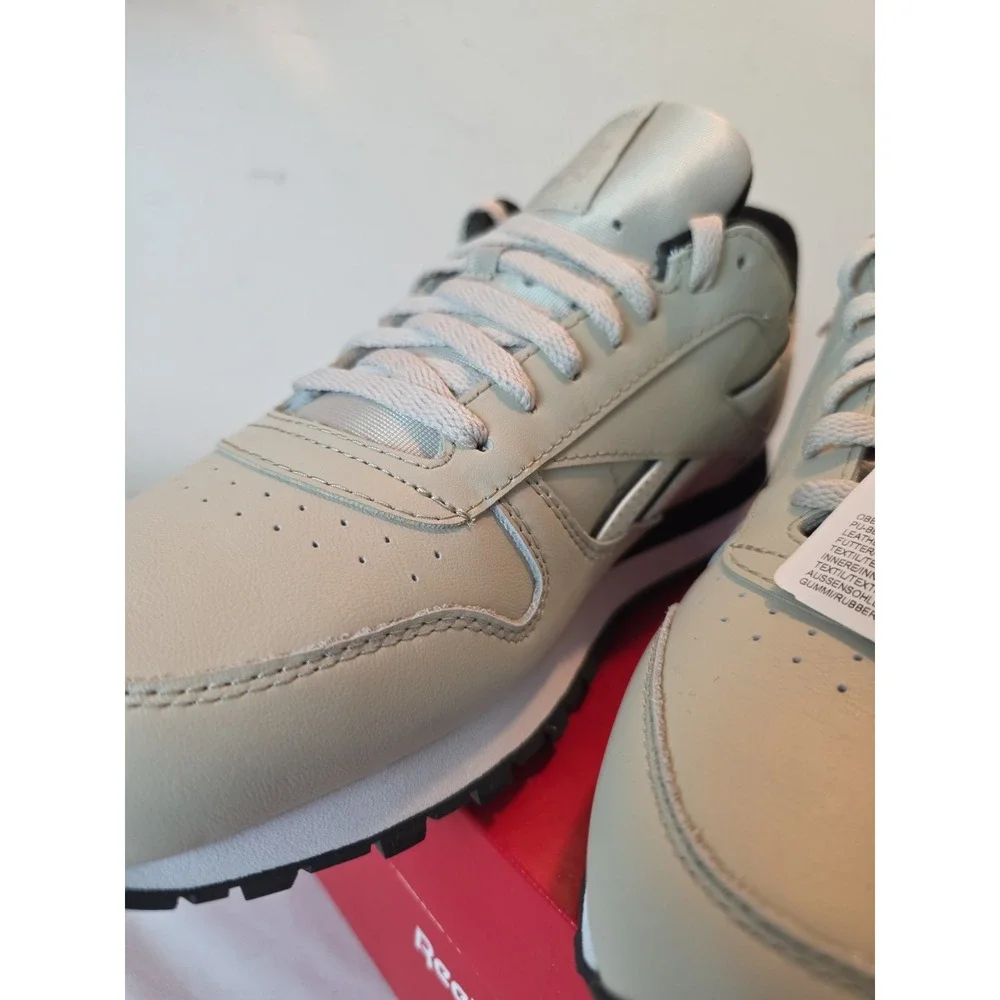 Reebok CL Classic Leather Men's 10, Women's 11.5 Beige Running Unisex Shoe NIB